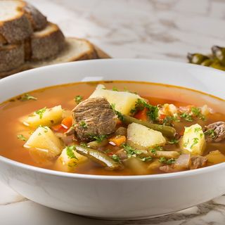 Ciorbă din coadă de văcuță (400g)