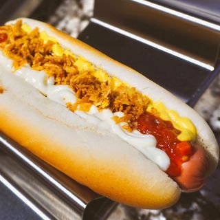 The Regular One +  1 portie de cartofi pai GRATIS