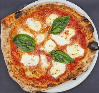 Margherita con mozzarella di bufala