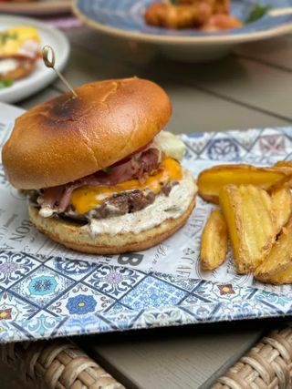 Телешки бургер