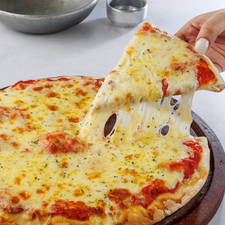 Pizza De Mozzarella (30 Cm.)