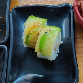 Maki De Aguacate (8 Pzs.)