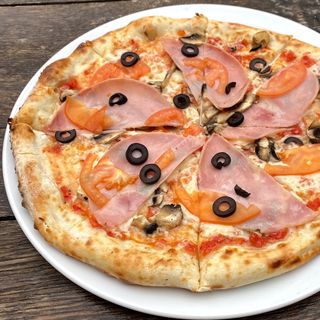 Піца капрічоза (370г)