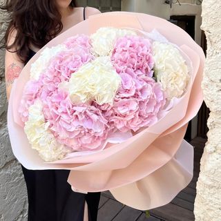 XL Букет на основі 11 гортензій «Розкіш»