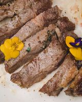 Teleći file na žaru sa grilovanim povrćem 400 gr