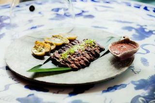 Tataki de solomillo al carbón