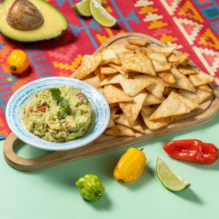 Guacamole & Tortilla Chips
