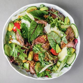 Салат з яловичиною (195г)