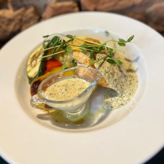 Grillowany kurczak z sosem tymiankowym