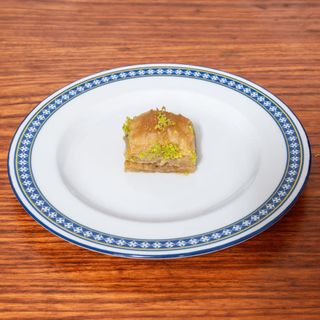 Gulab jamun baklava
