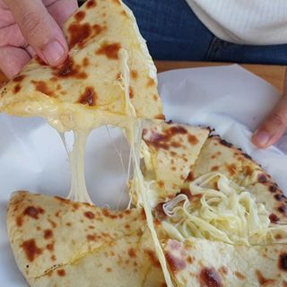 Cheese Naan
