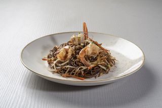 YAKISOBA CON GAMBAS
