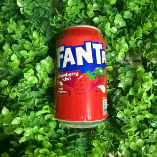 Fanta Fresa y Kiwi