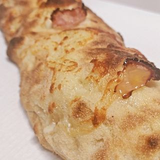 Calzone con prosciutto cotto di modena