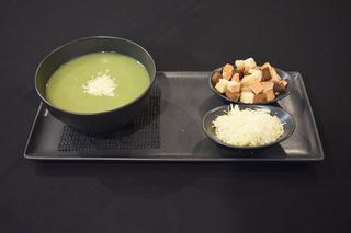 Supă cremă de broccoli