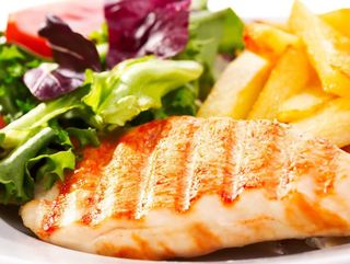 Piept de pui la gratar