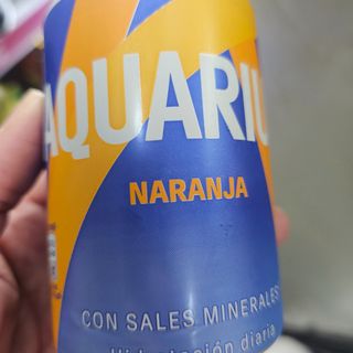 Aquarius lata naranja