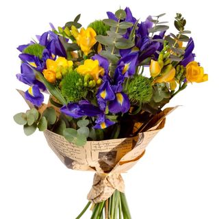 Buchet cu irisi frezii green trick si eucalipt