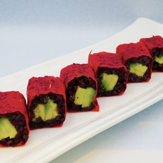 61.Hosomaki pink avocado