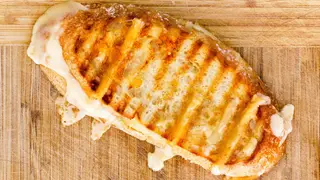Tosta Rústica com Frango ou Atum