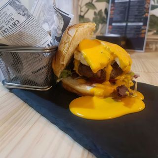 HAMBURGUESA TOPE CHEESE
