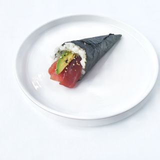 T02. Temaki maguro - 1 pezzo