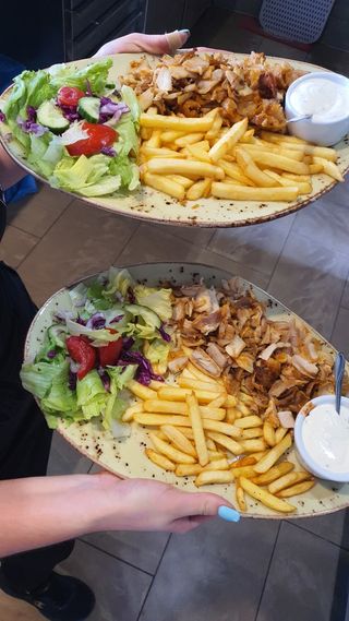 Kebab na talerzu