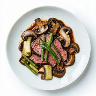 131 Manzo con funghi e bambù