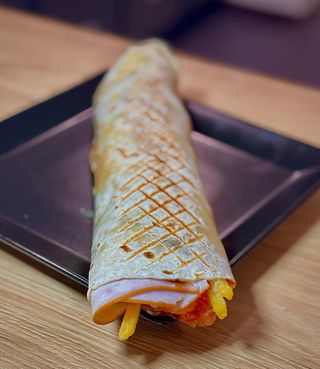 ROLL с пуешко (350г)