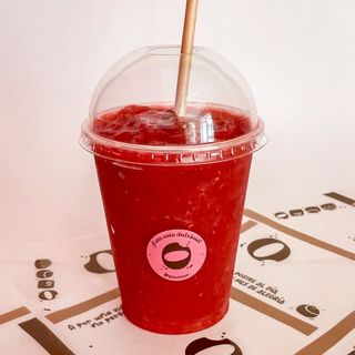 Smoothie de mango,fresa, mora y açai