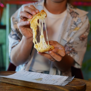Empanada Gorgonzola, Mozzarella y Nueces