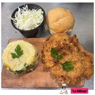 Șnițel de pui și orez cu legume