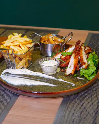 Plats Chicken Crispy avec boisson gratuit