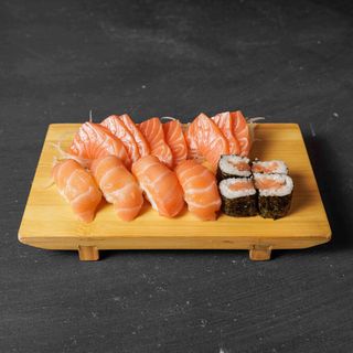 068 - Sushi & Sashimi Misto Salmone