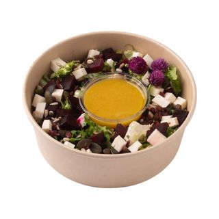 Sałatka z serem korycińskim