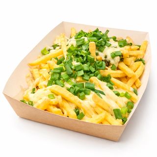 Frytki z serem zapiekanym i szczypiorkiem
