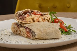 Tortilla sa pilećim fileom