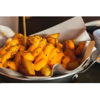 Plato De Papas Fritas Con Queso (L)
