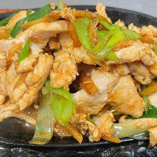 Pollo Con Jengibre Y Cebolleta