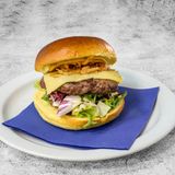 Hamburguesa Americana con Frank's Red Hot Original