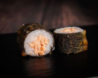 Crispy Maki Salmón (8 pzs.)