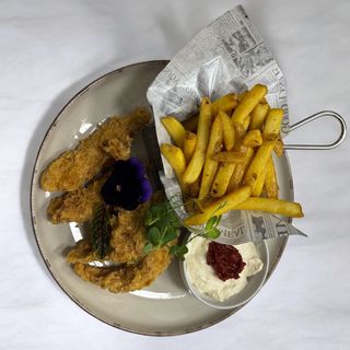 Crispy chicken, cartofi fry'n dip cu sos maioneză 