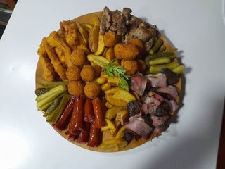 Platou The Pub (4 persoane) 1500 gr.