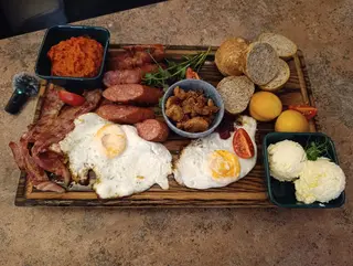 Balkan Pub style