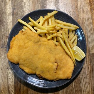 Milanga patatas fritas