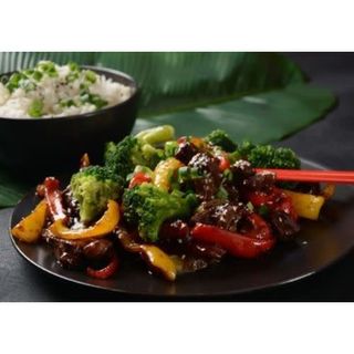 Ternera Con Pimientos Y Soja Negra