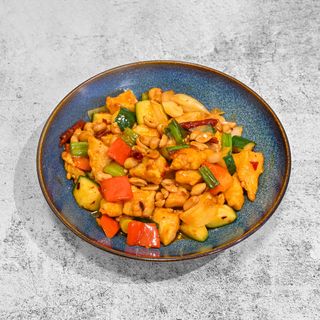 49b Pollo con salsa speciale piccante