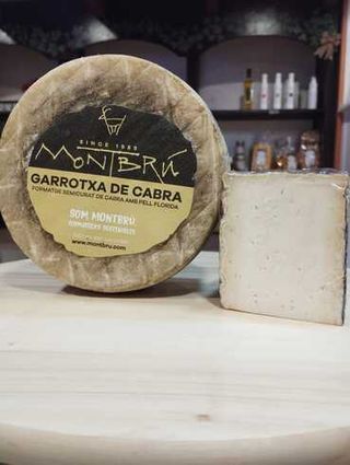 Queso De Cabra Semicurado Catalan 250G Aprox