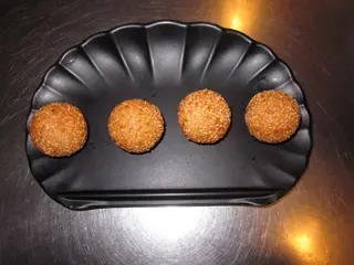 107A Bolas de Sésamo Fritas 4 pieza