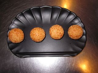 107A Bolas de Sésamo Fritas 4 pieza